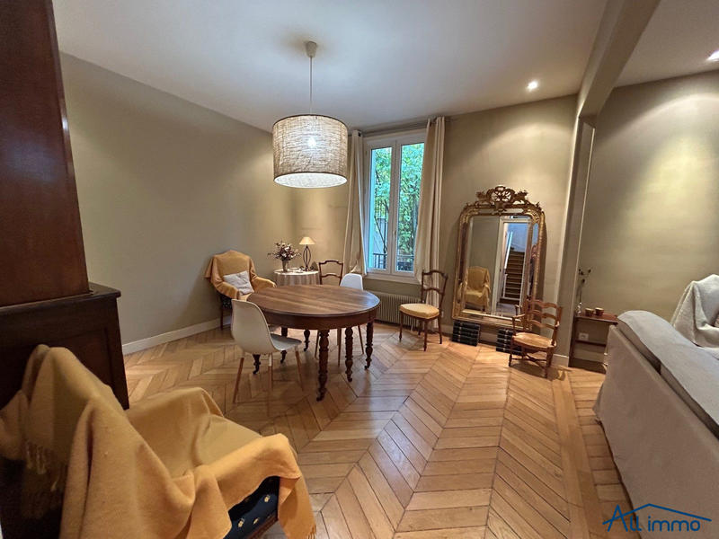 Maison traditionnelle - 129 m² - 7 pièces