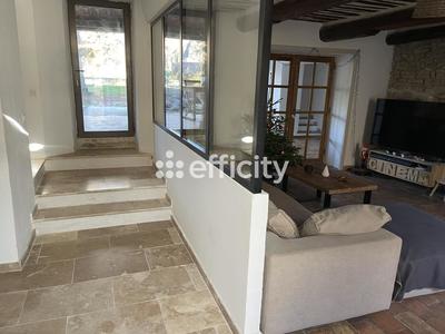 Maison - 207 m² - 8 pièces