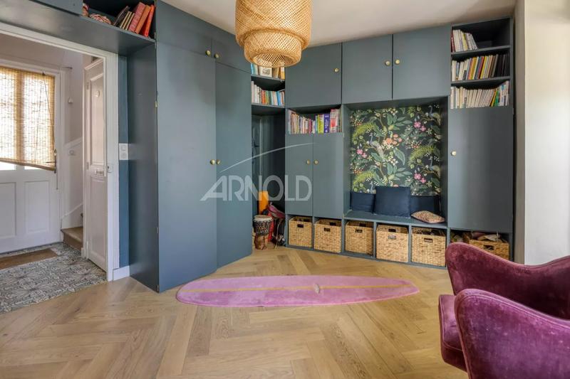 Maison - 200 m² - 10 pièces