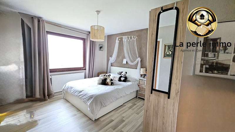 Maison - 161 m² - 5 pièces