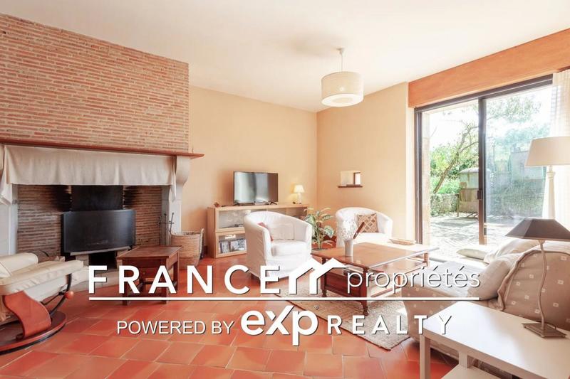 Maison - 223 m² - 7 pièces