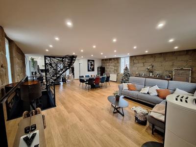 Maison - 240 m² - 5 pièces