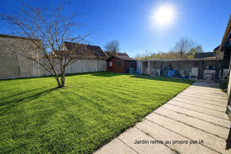 Maison - 90 m² - 4 pièces