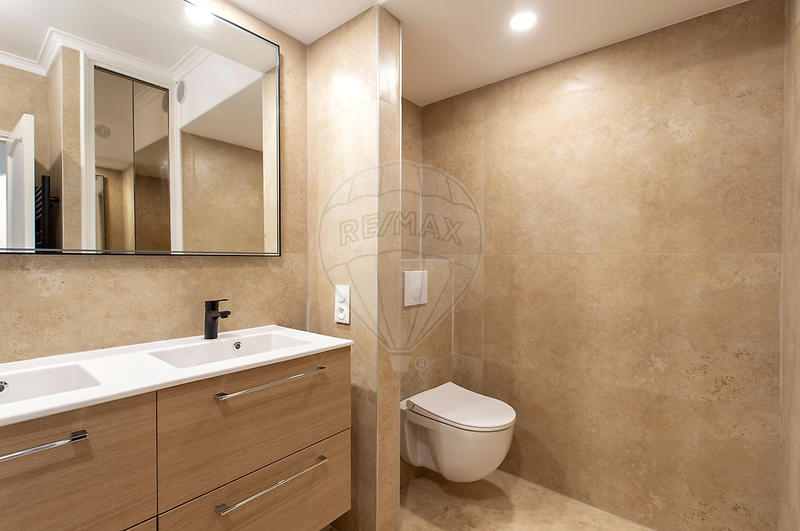 Maison - 185 m² - 7 pièces