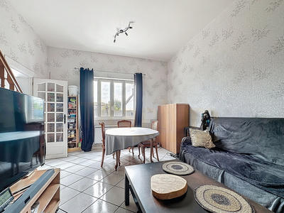 Maison - 96 m² - 3 pièces