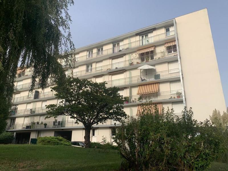 Studio - 25 m² - 1 pièce