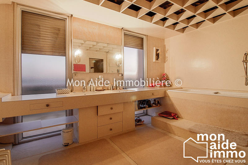 Villa - 500 m² - 12 pièces