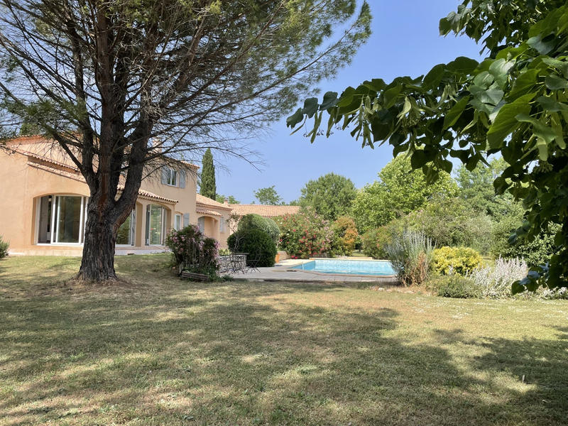 Maison - 210 m² - 5 pièces