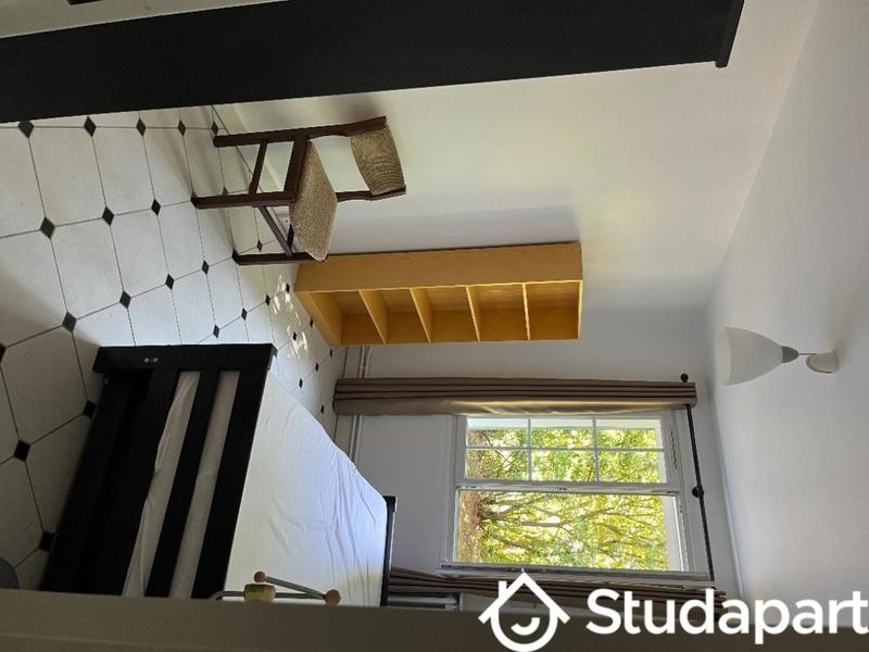 Chambre - 10 m² - 1 pièce