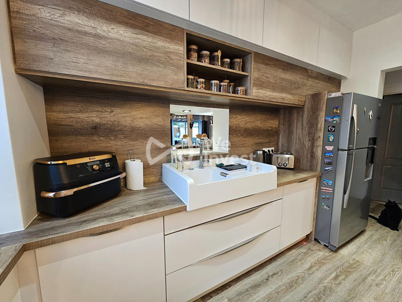 Maison - 258 m² - 8 pièces