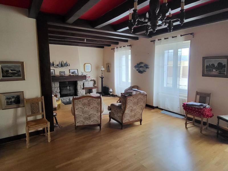 Maison - 190 m² - 8 pièces