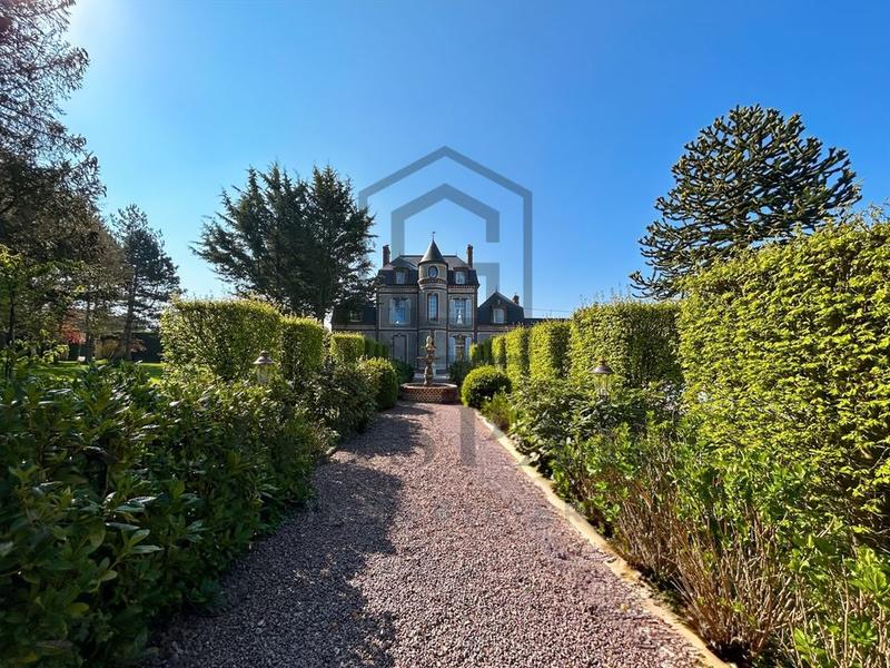 Château - 477 m² - 13 pièces