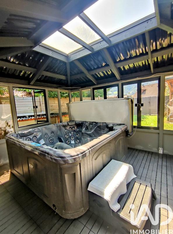 Maison - 127 m² - 6 pièces