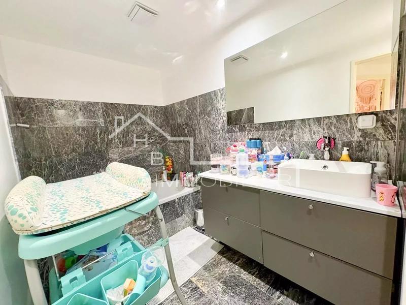 Appartement - 96 m² - 4 pièces