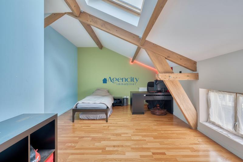 Maison - 178 m² - 8 pièces