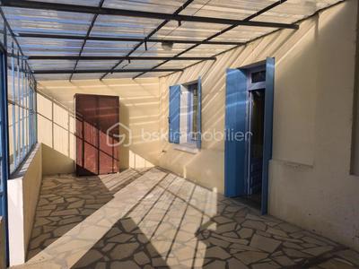 Maison - 90 m² - 5 pièces