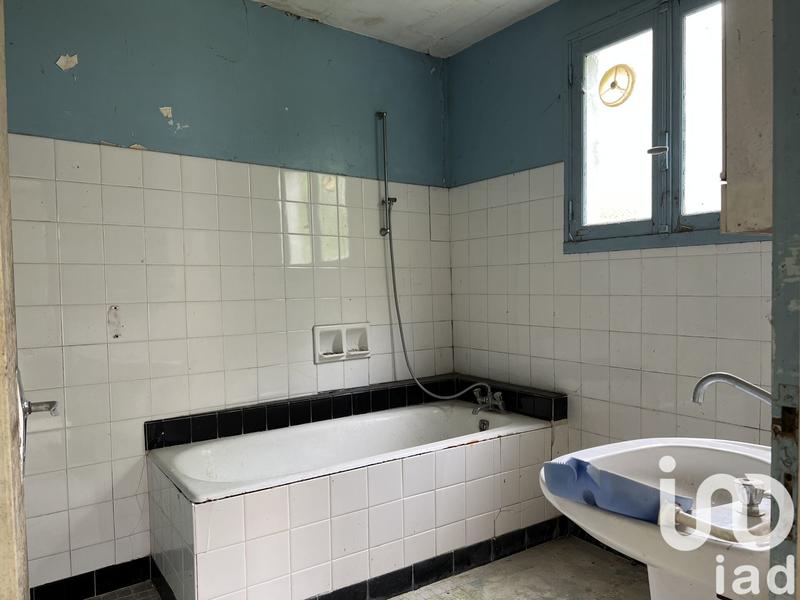 Maison - 215 m² - 3 pièces