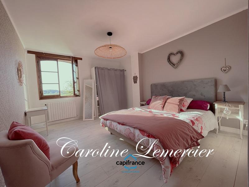 Maison - 294 m² - 9 pièces