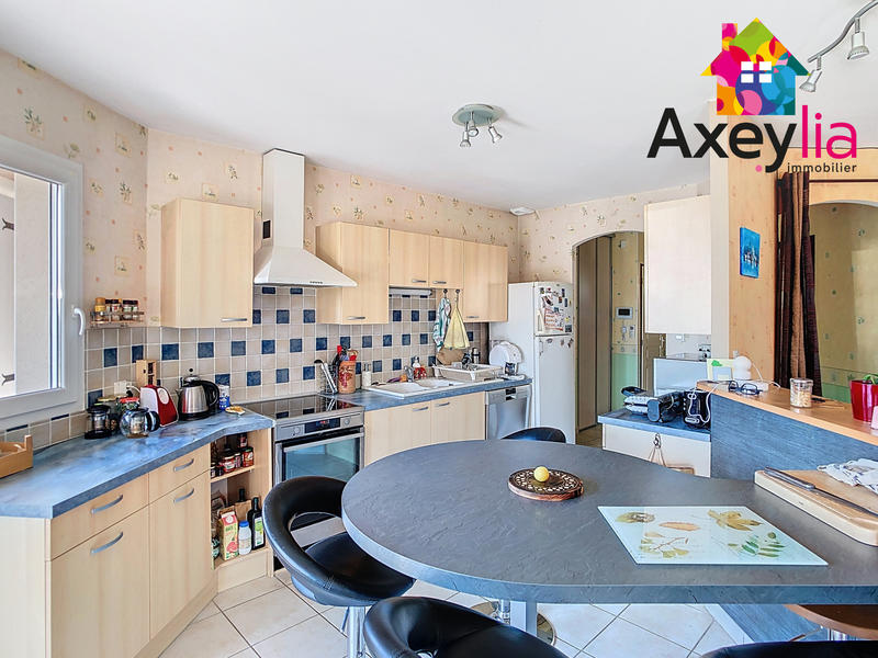 Maison - 148 m² - 8 pièces