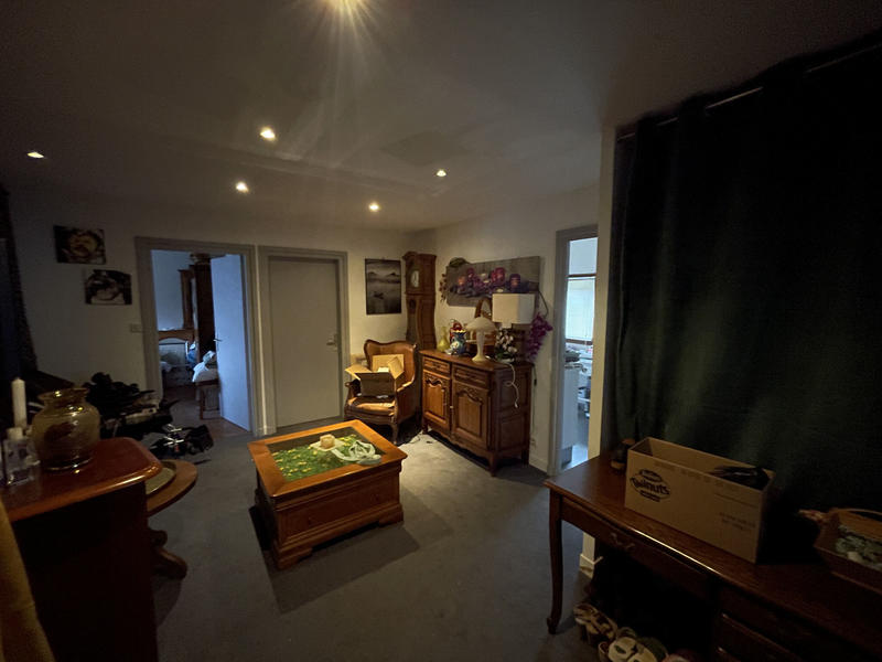 Maison - 220 m² - 8 pièces