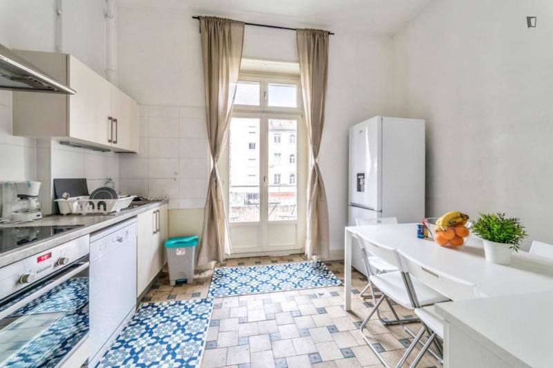 Chambre - 18 m² - 5 pièces