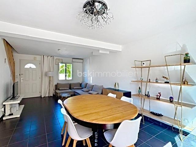 Maison - 92 m² - 4 pièces