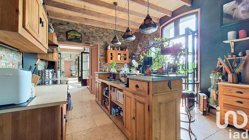 Maison - 370 m² - 8 pièces