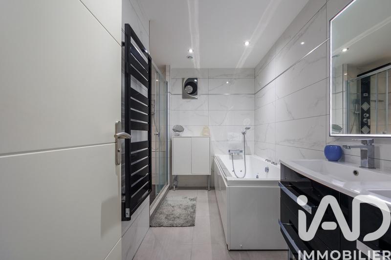 Appartement - 176 m² - 6 pièces