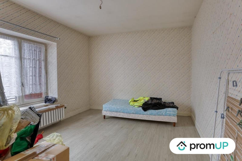 Local commercial - 1 097 m² - 22 pièces