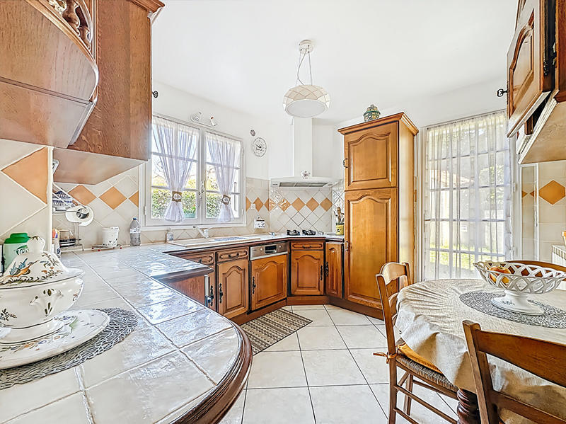 Maison - 111 m² - 5 pièces