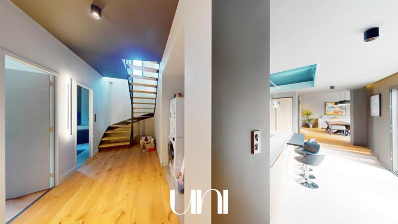 Maison - 300 m² - 6 pièces