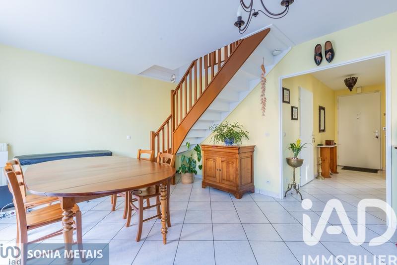 Maison - 95 m² - 5 pièces