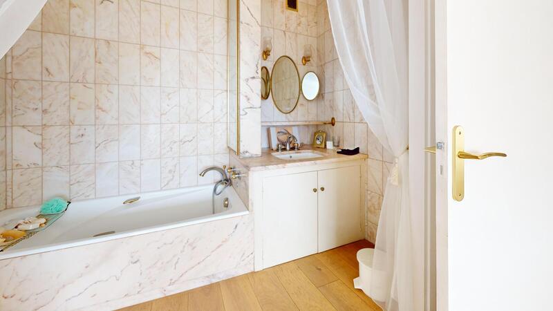 Appartement - 111 m² - 4 pièces