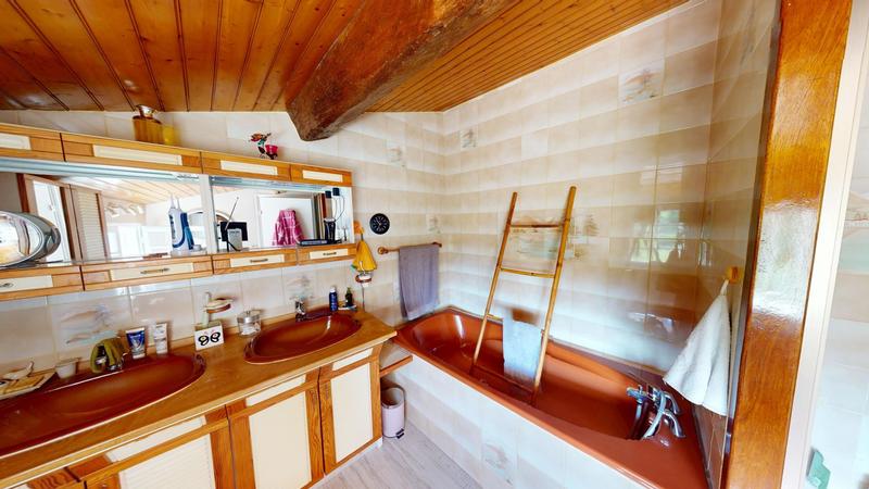 Maison - 265 m² - 7 pièces