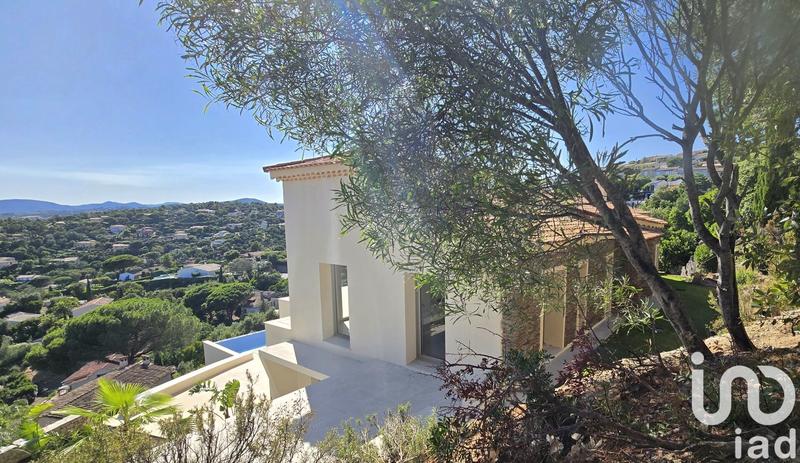 Maison - 229 m² - 6 pièces