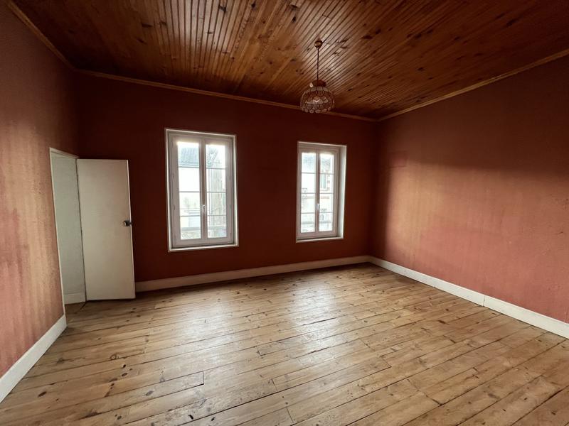 Maison - 252 m² - 5 pièces