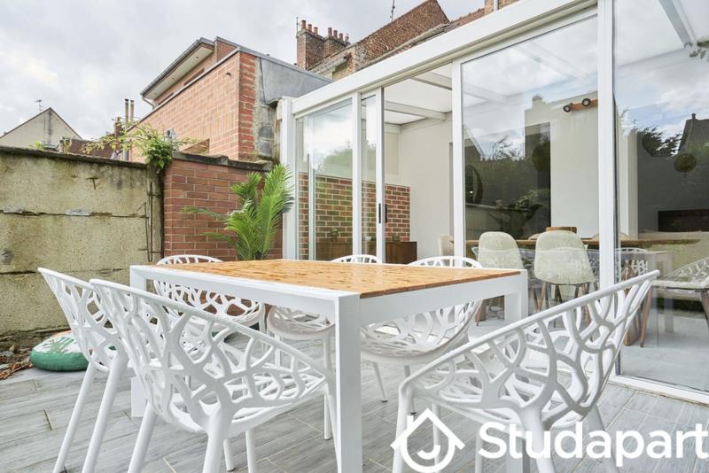 Chambre - 11 m² - 1 pièce