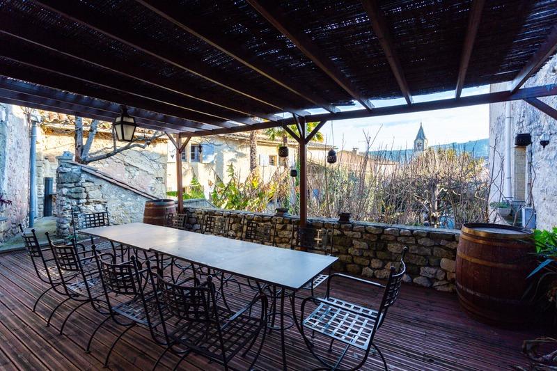 Propriété - 800 m² - 22 pièces