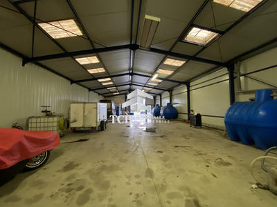 Local d'activités - 330 m²