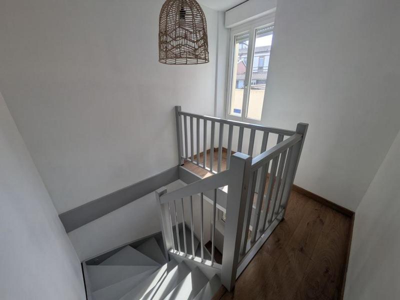 Appartement - 100 m² - 3 pièces