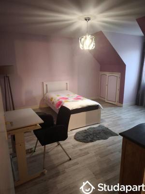 Chambre - 12 m² - 1 pièce