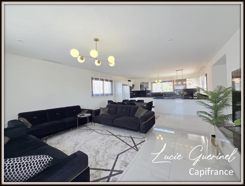 Maison - 200 m² - 7 pièces