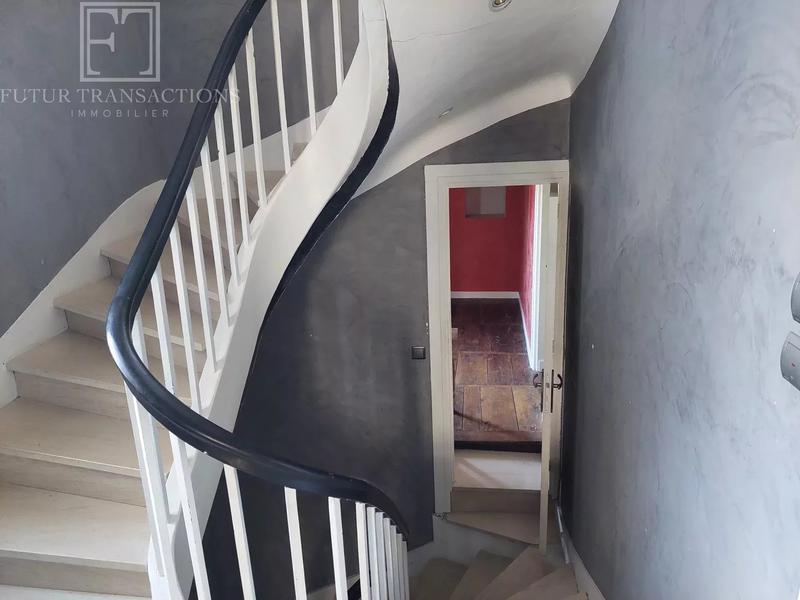 Maison de village - 340 m² - 11 pièces