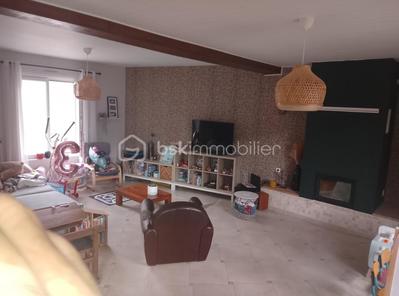 Maison de village - 180 m² - 9 pièces