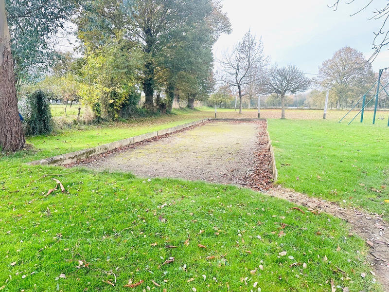 Maison - 600 m² - 29 pièces