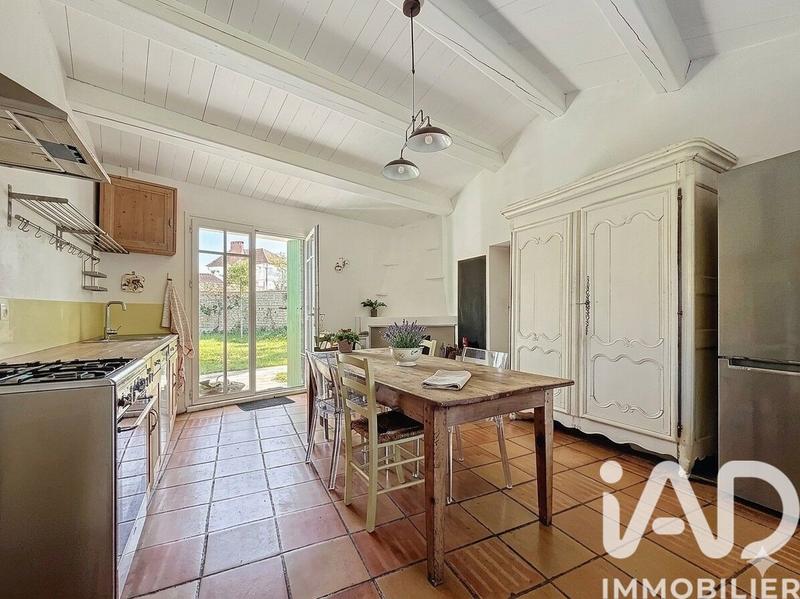 Maison - 99 m² - 5 pièces