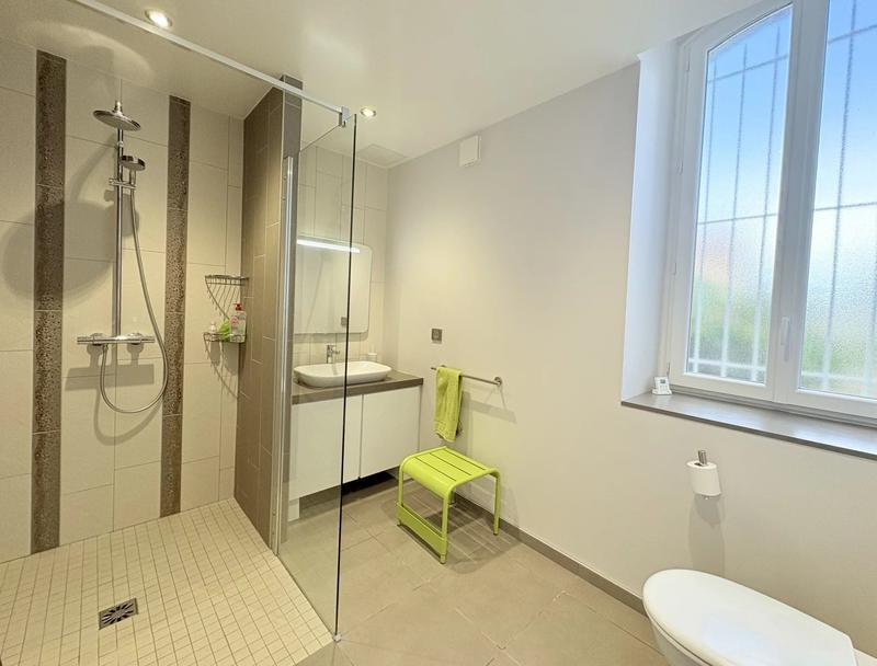 Maison - 564 m² - 16 pièces