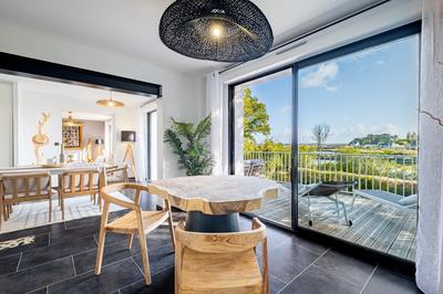 Maison - 210 m² - 7 pièces