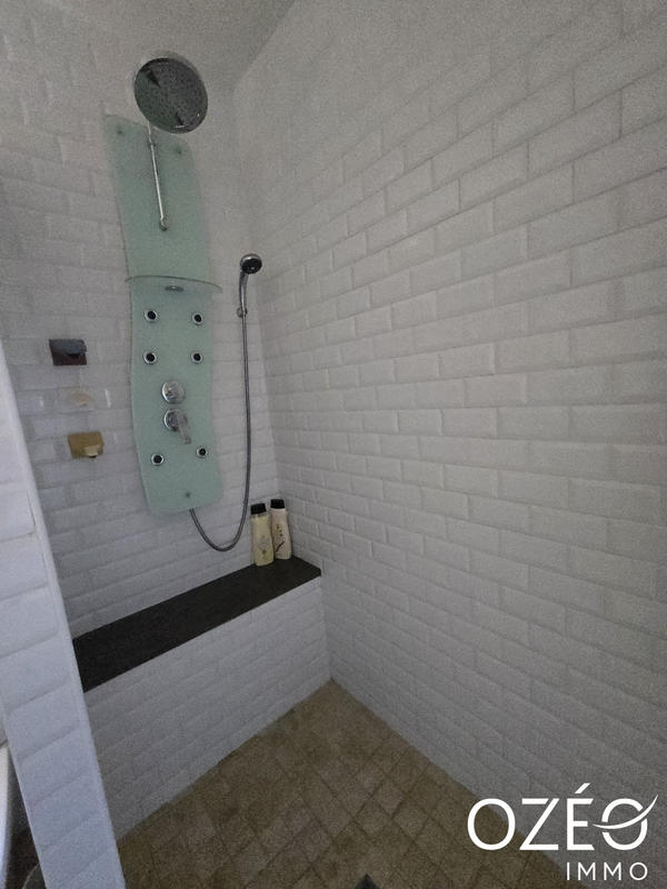 Maison traditionnelle - 160 m² - 5 pièces