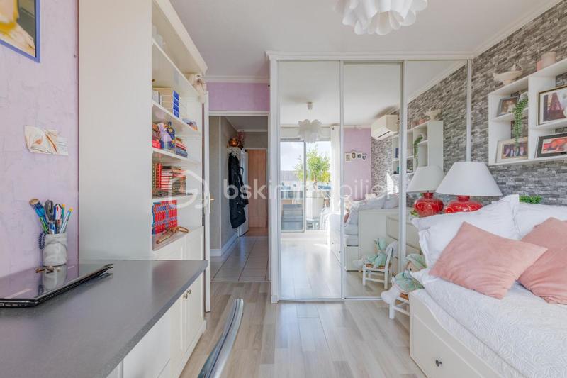 Appartement - 80 m² - 4 pièces